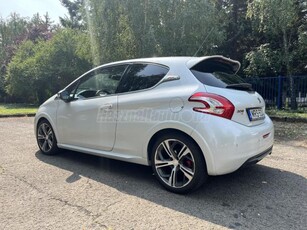 PEUGEOT 208 1.6 THP GTi