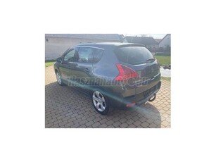 PEUGEOT 3008 1.6 HDi Premium AUTOMATA