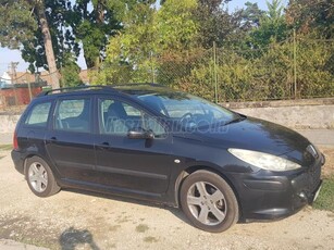 PEUGEOT 307 1.6 D-Sign