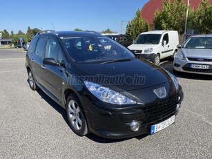 PEUGEOT 307 SW 1.6 HDi Symbole panorámatető.7személy.friss műszaki