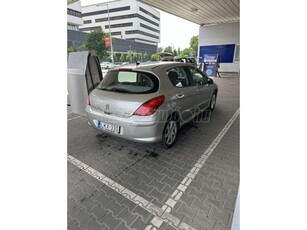 PEUGEOT 308 1.4 VTi Confort Pack