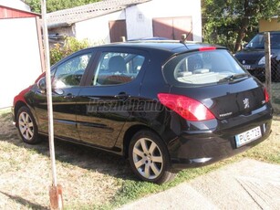 PEUGEOT 308 1.4 VTi Premium