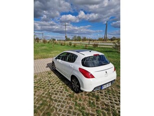 PEUGEOT 308 2.0 HDi Sportium FRISS MŰSZAKI. PANORÁMATETŐ!