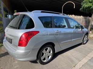 PEUGEOT 308 SW 1.6 VTi Premium Pack panoráma üvegtető-friss műszaki-digitklíma-7 SZEMÉLY 7 ÜLÉSSEL-VEZETETT SZERVÍZK