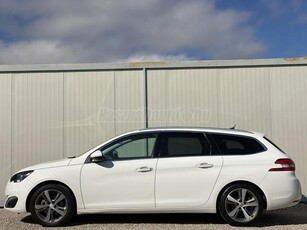 PEUGEOT 308 SW 2.0 BlueHDi Allure FELINE!/ LED/NAVI/ALCANTARA/PANORÁMA/PARKRADAR/VONÓHOROG/HOLTTÉR-TÁVOLSÁGTARTÓ