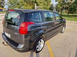 PEUGEOT 5008 1.6 HDi Access