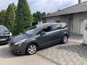 PEUGEOT 5008 1.6 HDi Access