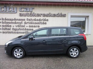 PEUGEOT 5008 1.6 HDi Premium 2TR Digitklima. Tempomat ! ABS !