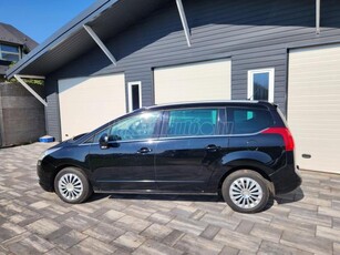 PEUGEOT 5008 1.6 HDi Premium Head-Up.Kamera.171.000km.Csere