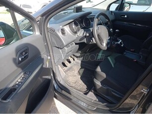 PEUGEOT 5008 1.6 HDi Style