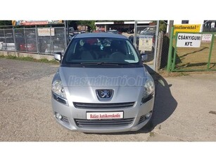 PEUGEOT 5008 2.0 HDi Premium Pack