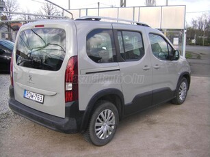 PEUGEOT RIFTER 1.2 PureTech Active S&S m.o.-i sávtartó PDC 8 kerék