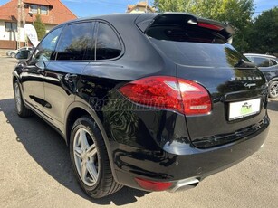 PORSCHE CAYENNE Dízel (Automata) 3.5t-s Vonóhorog - Tető