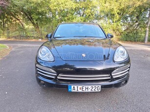 PORSCHE CAYENNE Dízel (Automata) PANORAMATETÖ+F1VALTO+KAMERA