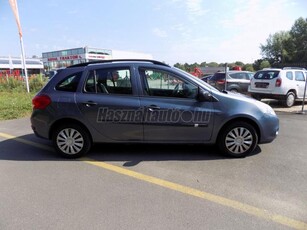 RENAULT CLIO 1.2 16V Authentique