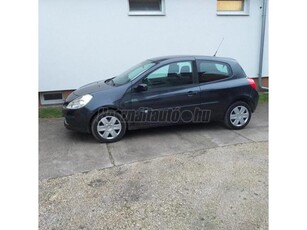 RENAULT CLIO 1.2 16V Authentique Plus