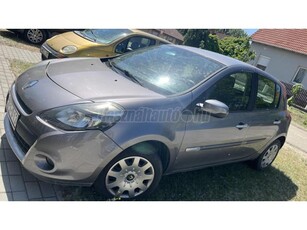 RENAULT CLIO 1.2 16V Carminat TomTom