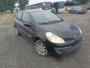 RENAULT CLIO 1.2 16V Dynamique Plus SPORT BELSŐ. RipCurl modell. KLíMA. ROZSDAMENTES.ORIGINAL KM!