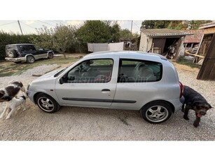 RENAULT CLIO 1.2 16V Privilege