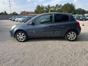 RENAULT CLIO 1.4 16V Authentique