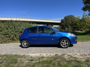 RENAULT CLIO 1.4 16V Authentique Plus