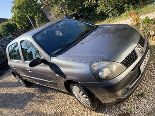 RENAULT CLIO 1.4 16V Oasis