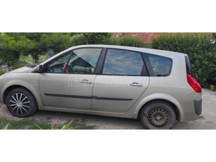 RENAULT GRAND SCENIC Scénic 1.6 Dynamique