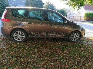 RENAULT GRAND SCENIC Scénic 2.0 dCi Privilege (Automata)