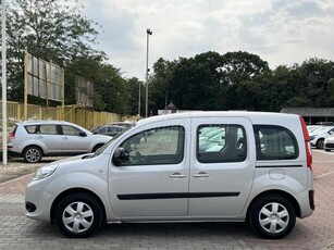 RENAULT KANGOO Express 1.5 dCi Pack Comfort DÍZEL 5 SZEMÉLYES SÉRÜLÉSMENTES GYÁRI FÉNYEZÉS