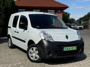 RENAULT KANGOO ZE-Szervizkönyv-Ablakos-Tolatóradar