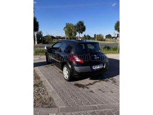 RENAULT MEGANE 1.4 Authentique