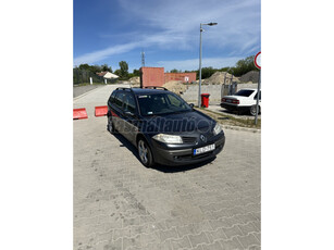 RENAULT MEGANE 1.4 Authentique Plus