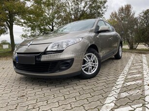 RENAULT MEGANE 1.6 Advantage