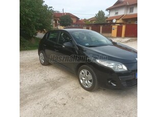 RENAULT MEGANE 1.6 Advantage TomTomEdition