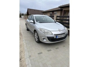 RENAULT MEGANE 1.6 Dynamique Friss Műszaki