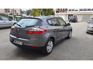 RENAULT MEGANE 1.6 Expression Magyar! 1.Dr.Tul! Garantált 85460 km! Végig garázsban tartott!