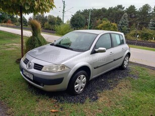 RENAULT MEGANE Berline 1.4 16V