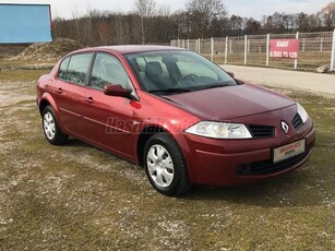 RENAULT MEGANE Limousine 1.4 Authentique