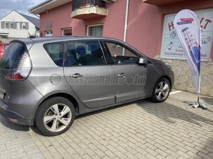 RENAULT SCENIC Grand Scénic 1.5 dCi Dynamique