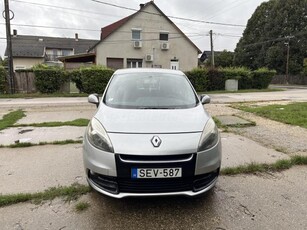 RENAULT SCENIC Grand Scénic 1.5 dCi Dynamique EDC