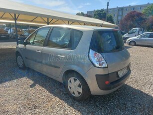 RENAULT SCENIC Grand Scénic 1.6 Authentique