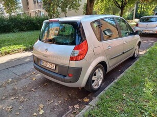 RENAULT SCENIC Grand Scénic 1.9 dCi Authentique Plus