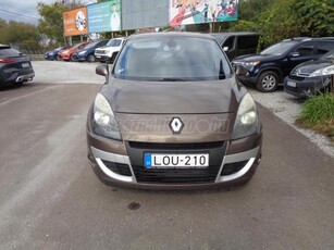 RENAULT SCENIC Grand Scénic 2.0 dCi Privilege