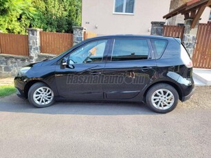 RENAULT SCENIC Scénic 1.5 dCi Privilege EDC