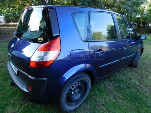 RENAULT SCENIC Scénic 1.9 dCi Authentique Plus