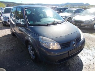 RENAULT SCENIC Scénic 1.9 dCi Dynamique AZONNAL VIHETŐ.SZERVIZKÖNYV.DIGIT KLÍMA.PANORÁMA TETŐ.TEMPOMAT.TOLATÓ RADAR.VONÓ