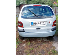 RENAULT SCENIC Scénic 1.9 DTi RXE