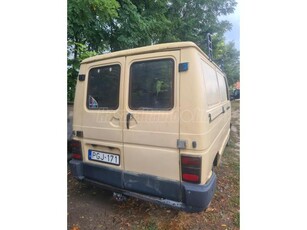 RENAULT TRAFIC 2.5 D T 1100 TF1G