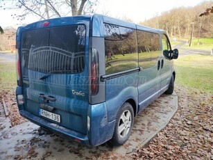 RENAULT TRAFIC 2.5 dCi L1H1 Generation TÁRGYALÓ BUSZ. ASZTAL. ÁGY