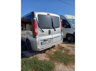 RENAULT TRAFIC 2.5 dCi L1H1 Passenger